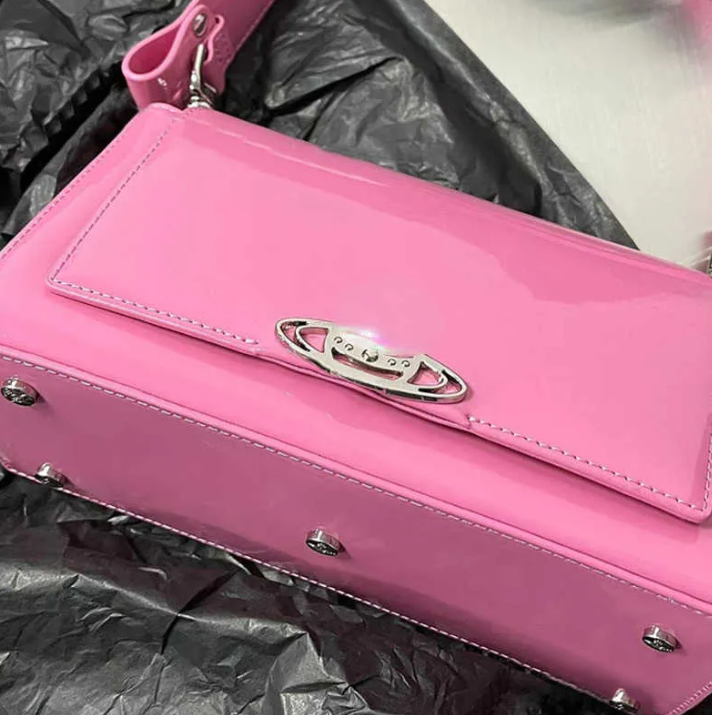 

Special-Interest Design Pink Box Bag Female 2022 New Saturn Shoulder Bags Texture Patent Leather All-Match Underarm Bag