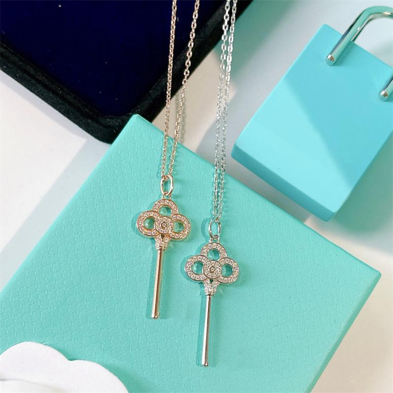 

Key Necklaces Pearl Jewelry Luxury Women Designer Necklace Mens Designers Womens Luxurys Men Fashion Jewellery