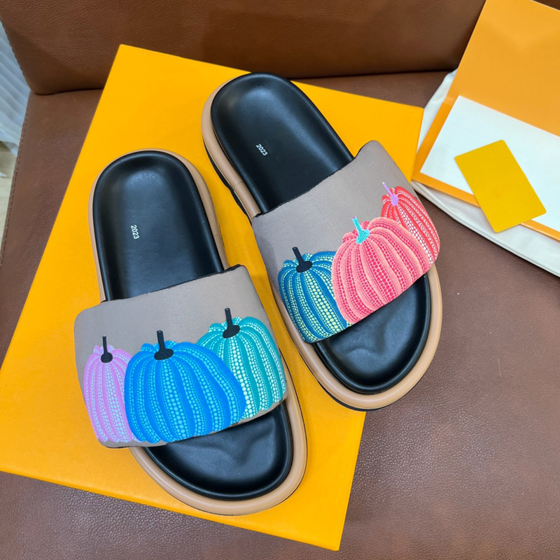 

Pool Pillow Flat Comfort Mule Slippers For Men Woman Wide Padded Front Strap Slide Platform Beach Sandal Summer Fashion Casual Adjustable Strap