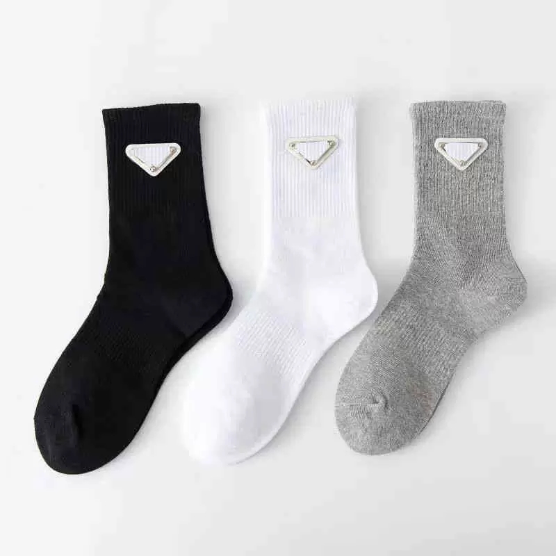 

3pairs womens mens socks Designer Classic Letter Triangle Fashion Iron Standard Autumn And Winter Pure Cotton High Tube Socks