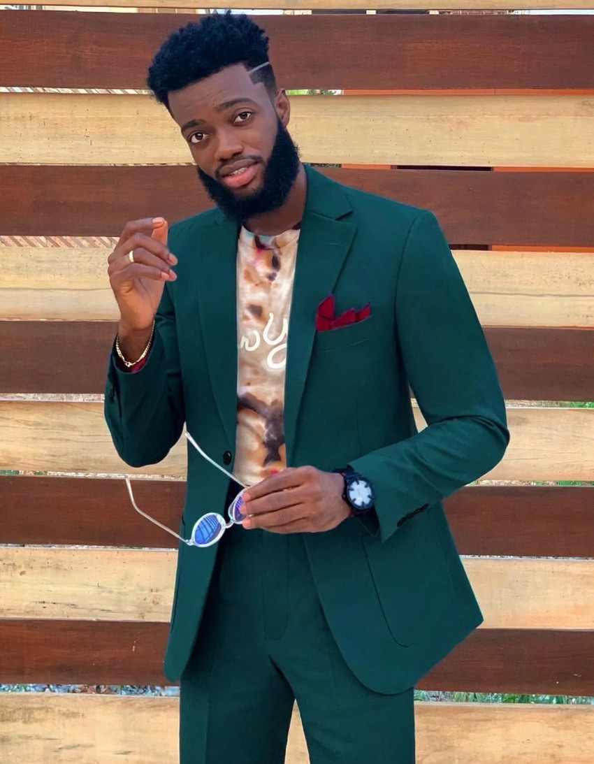 

Brand New Peacock blue Groom Tuxedos Notch Lapel Men Wedding Tuxedo Fashion Men Jacket Blazer Men Prom Dinner/Darty Suit Jacket Pants Tie 611, Same as image