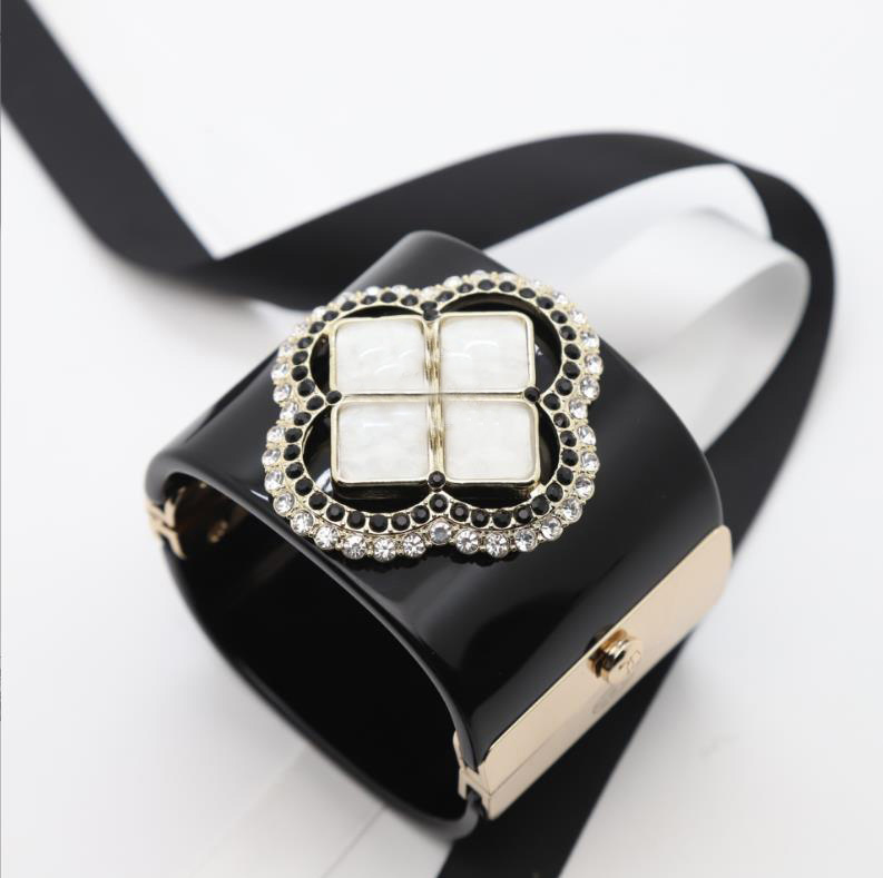 New fashion Design Charm Bracelets For fashion women party Jewelry gift