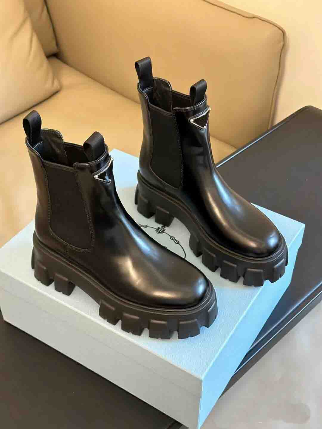Black patent matte shoes booties monolith brushed boots for women ankle boot leather Chelsea boots lug sole winter luxury woman designer wedge fl