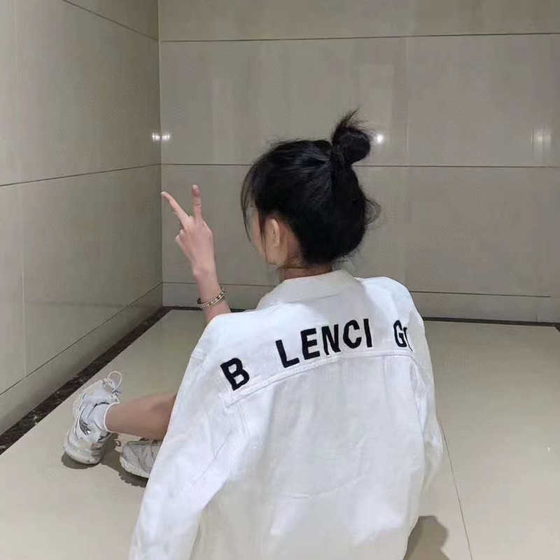 

Luxury designer's new men's women's short sleeved sportswear set Shirt High Edition 2023 Early Spring New Classic Back Letter Embroidery and Denim Jacket, White
