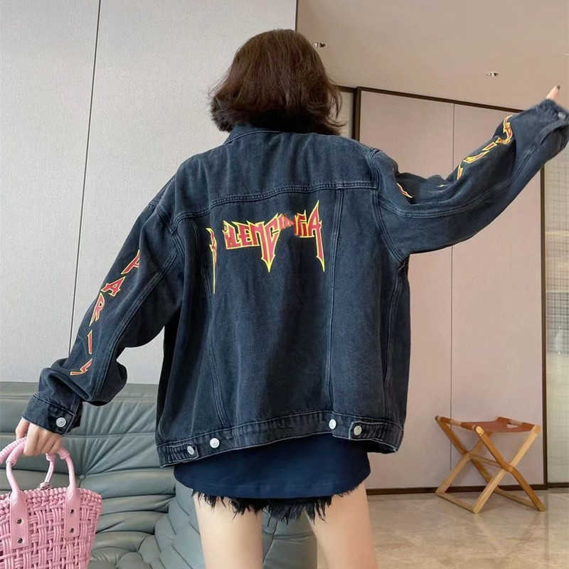 

designer's new men's women's short sleeved sportswear set Shirt High Edition Early Spring New Luxury Family Flame Printed Washed Old and Denim Jacket, Wash water black