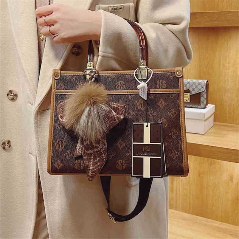 

Designer bag 2023 summer tote 20% off Niche small female and Shoulder Messenger popular texture portable Tote Bag20JS, Brown6
