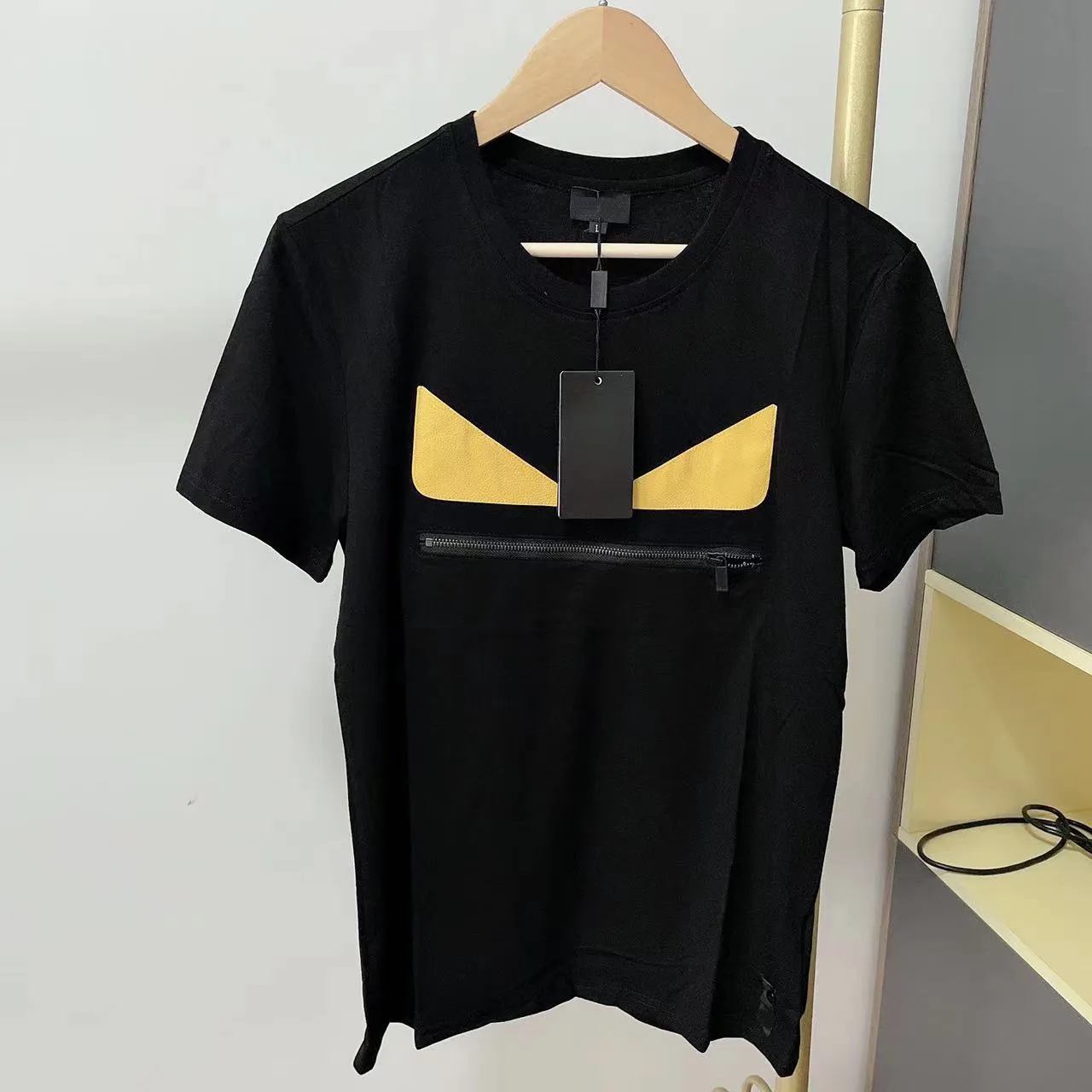 2024 Mens T Shirt Designer tees For Men Women Shirts Fashion tshirt With Letters Summer Short Sleeve Man Tee Woman Clothing Asian Plus Size LOL