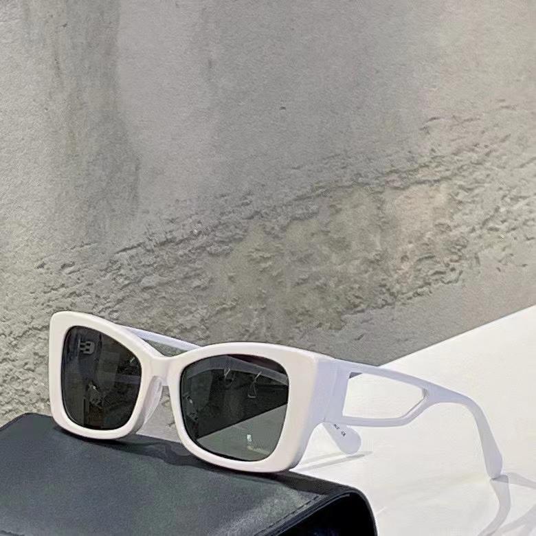 

Top luxury Sunglasses lens designer womens Mens Goggle senior Eyewear For Women eyeglasses frame Vintage Metal Sun Glasses With Box