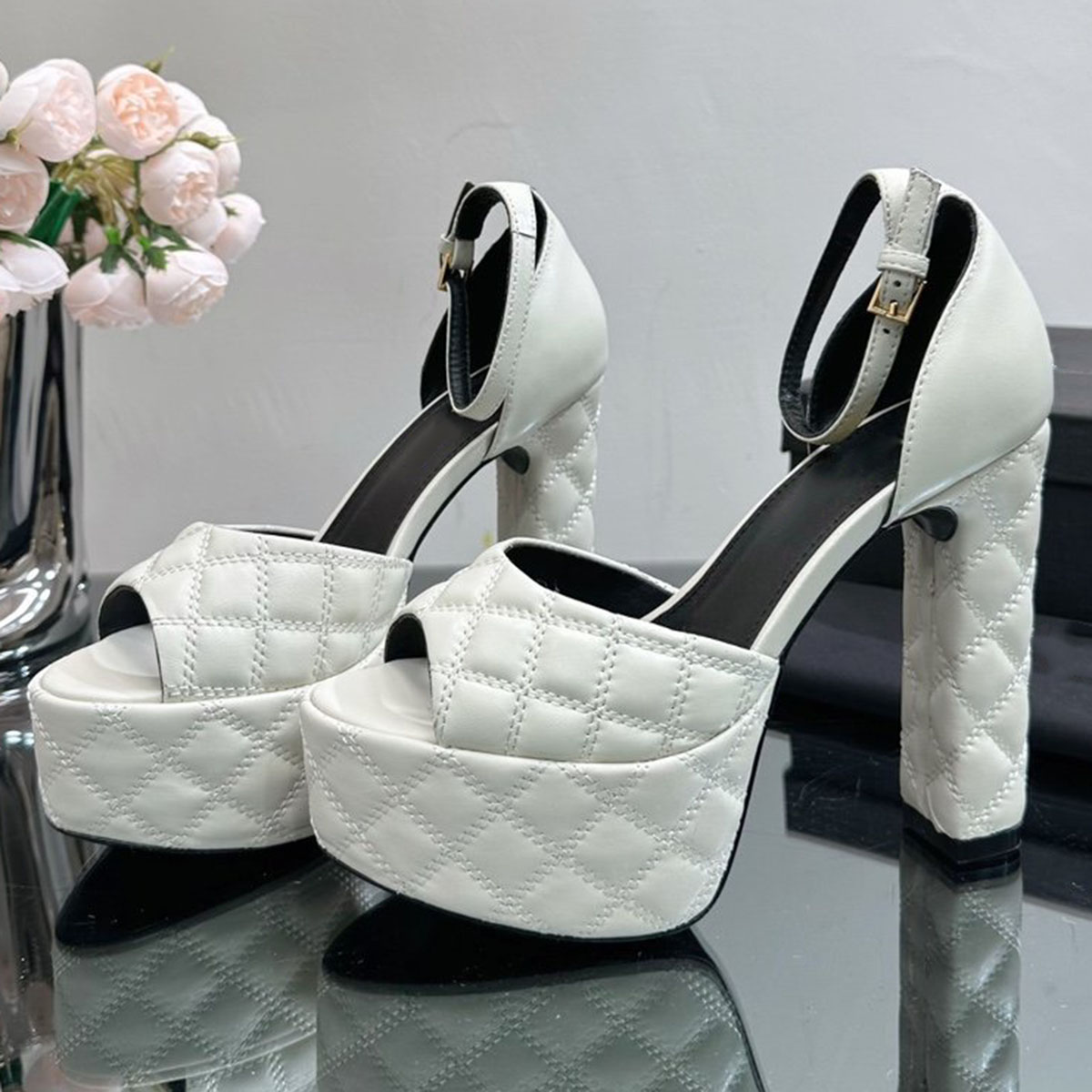 

Rhombic Lattice Sandals platform pumps heeled chunky block heels open-top shoes women's luxury designers leather outsole evening dress shoes 13.5cm factory footwear, White