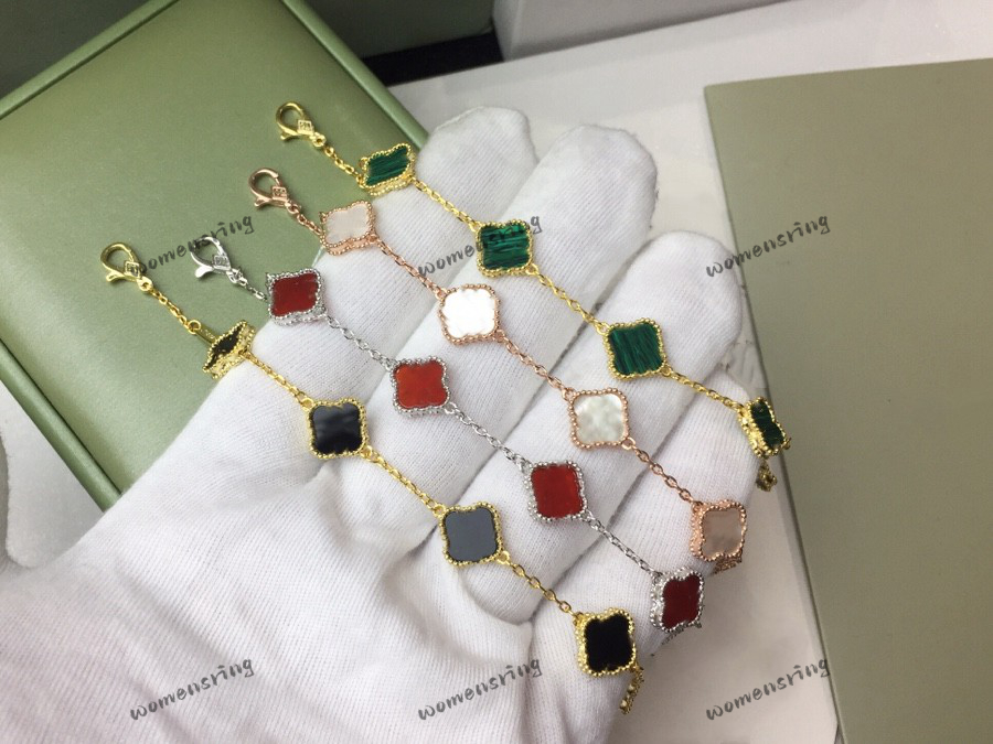 

With box Hottest designer Pendant Chain Bracelet for women Elegant 4/Four Leaf Clover locket Highly Quality chains Designer Jewelry 18K Plated gold girls Gift