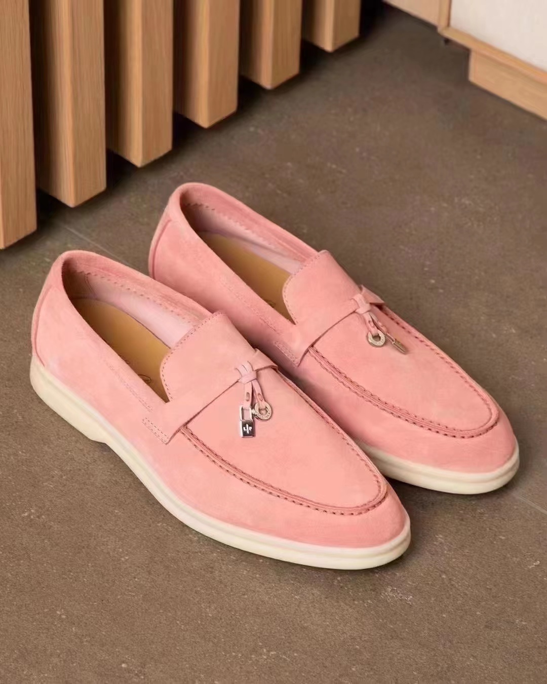 

Dress Shoes Master quality LP Summer Walk Suede leather soft outsole lady comfortable lightweight four seasons leisure loafers Woman 230410, White