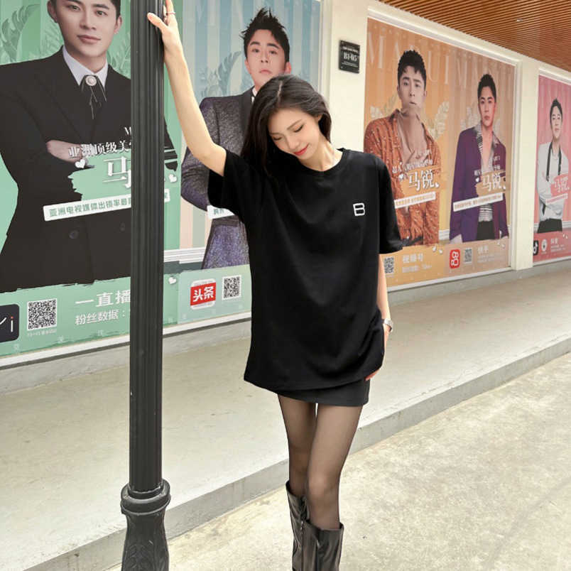 

Womens Designer t shirt tracksuit Shirt High Edition Family 23FW Exclusive Printed Round Neck Sleeve Unisex Couple Dress, White