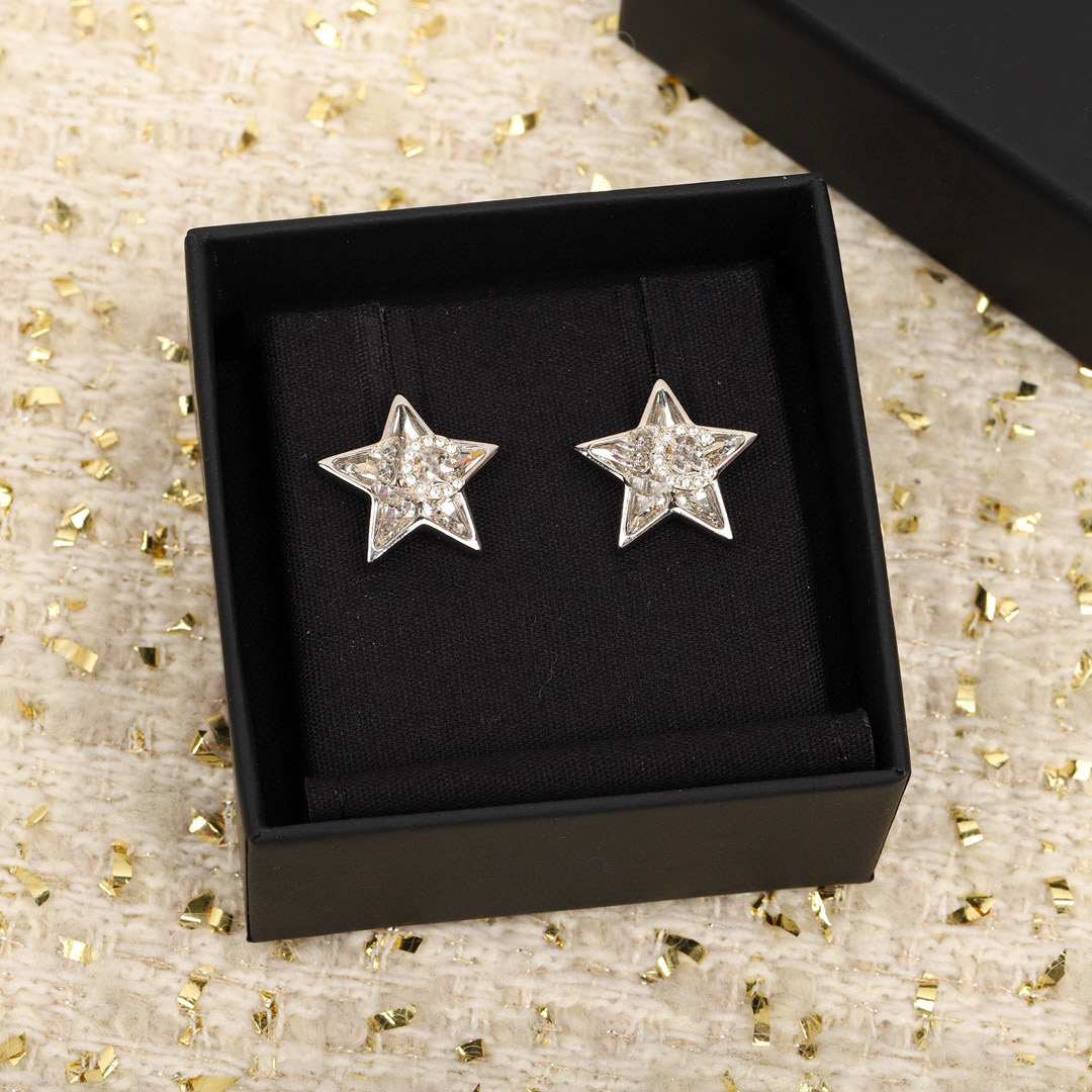 

2023 Luxury quality charm stud earring with diamond star shape crystal beads design have box stamp PS7808A