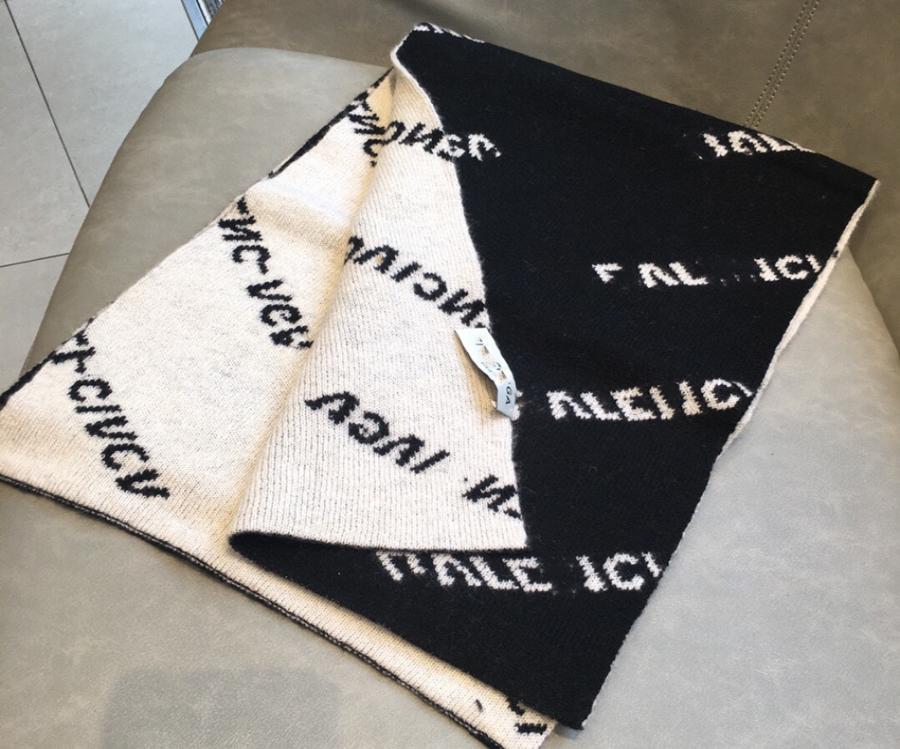 

High quality knitted wool scarf designer brand men and women039s classic black apricot warm long towel6697986