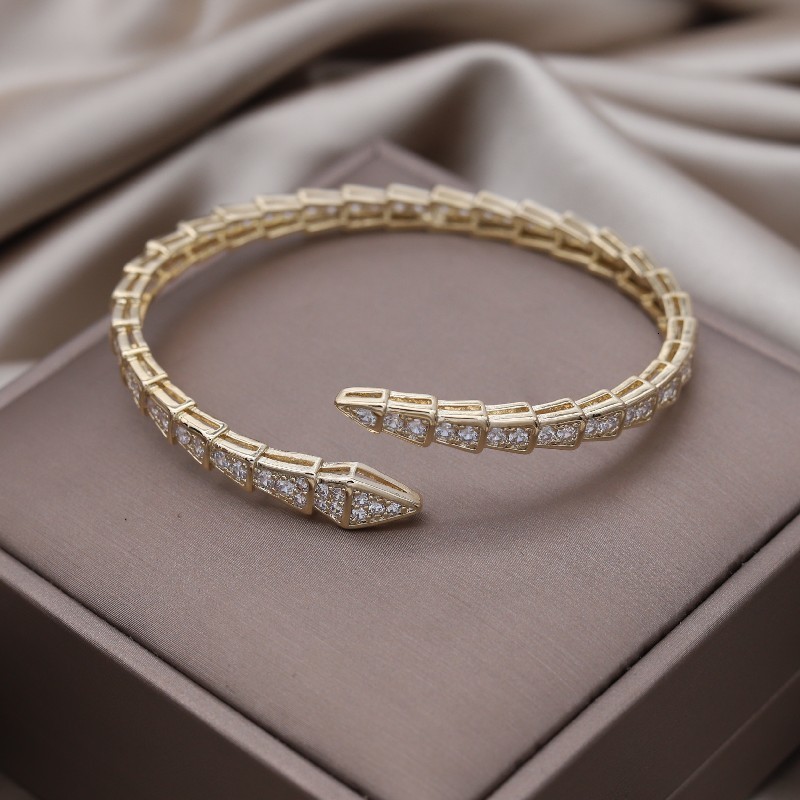

Charm Bracelets Korean fashion jewelry 14K gold plating luxury animal snake zircon open bracelet elegant women s wedding party accessories 230410