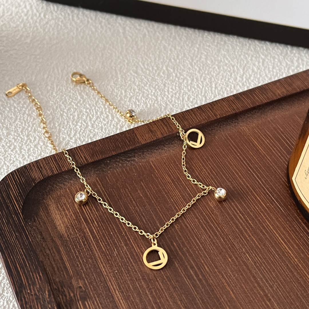 

Women Desinger Anklets 18K Gold Plated Summer Stainless Steel Pendant Chain Leg Jewelry Fashion Accessories Gift 20-25cm Adjustable Trendy