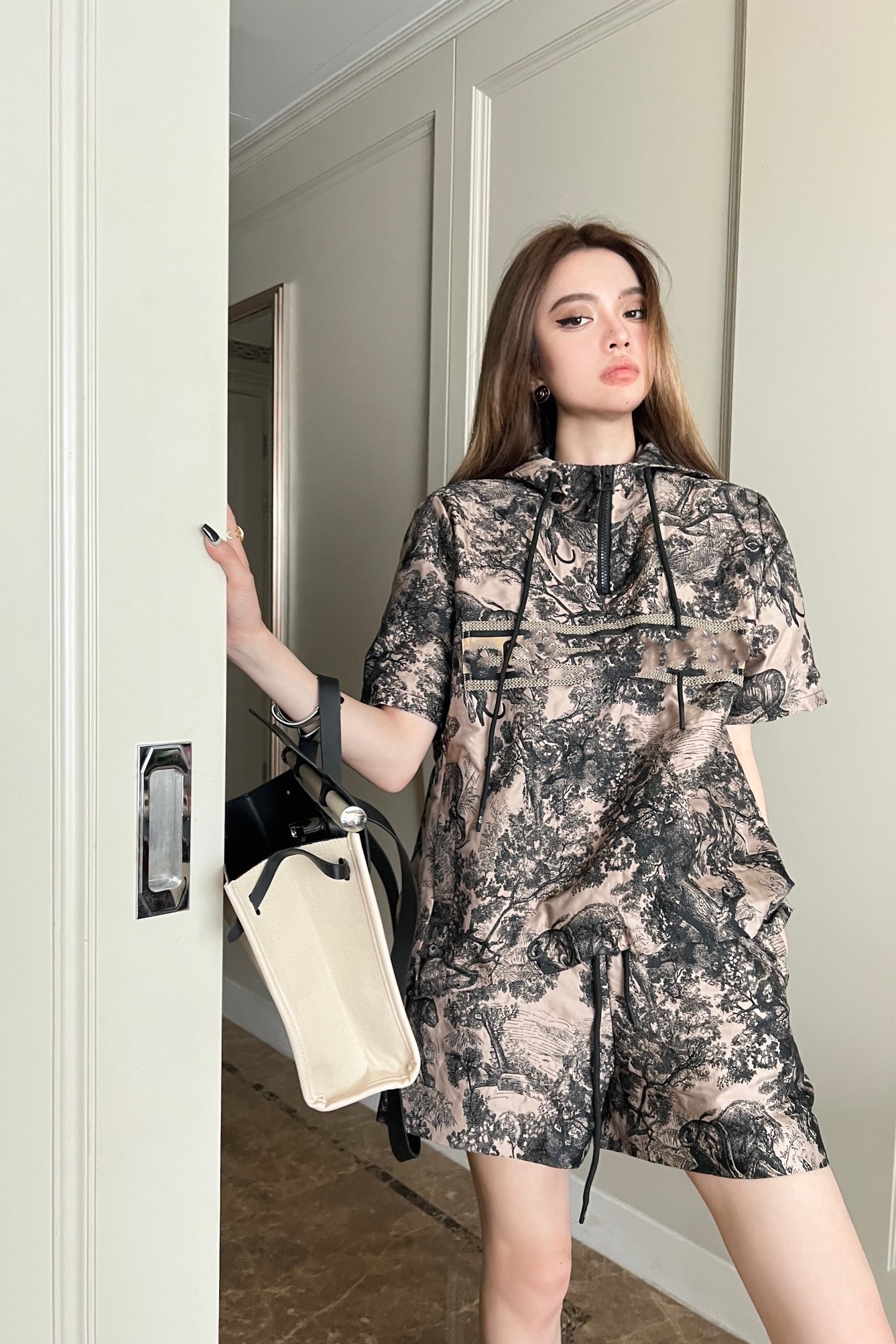 

Women's sets of dresses 2023 new classic color round collar versatile version of the upper body to reduce the age of girls wind, cotton material texture superb, Pink