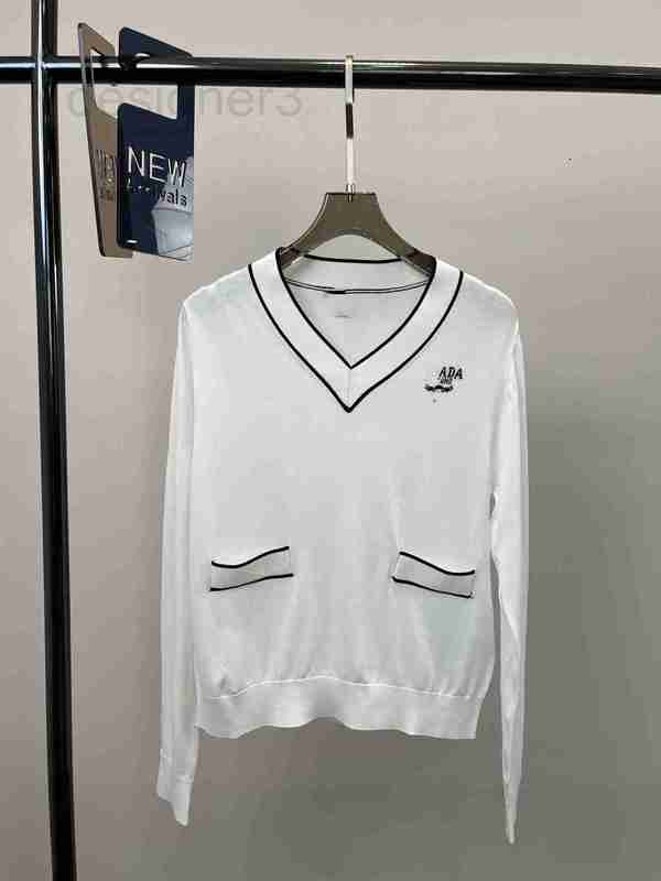 

Women' Knits & Tees designer Tencel material P2023ss spring/summer V-neck soft and breathable long sleeved knit shirt KDI4, White4