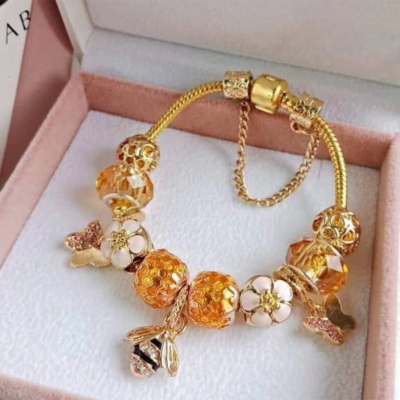 

Charm Bracelets Classic Fine DIY Golden Flower Beads And Little Bee Jewelry Women Bracelet Girlfriend Bangles Gift 230410