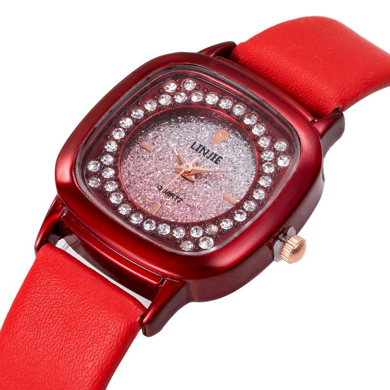 

Wristwatches 2023 Top Brand Square Women Bracelet Watches Contracted Leather Crystal Dress Ladies Quartz Clock Dropshiping, Red