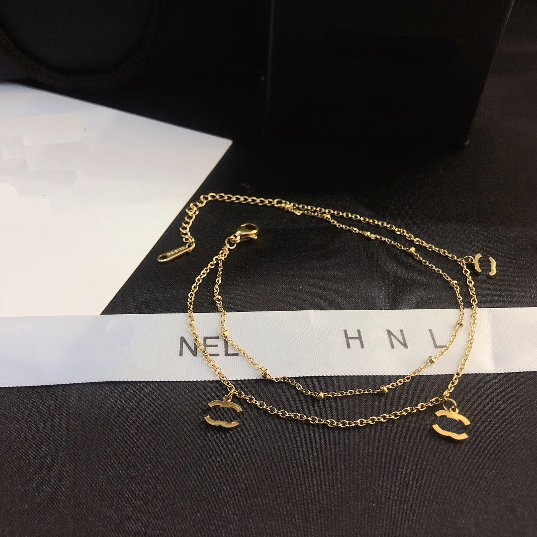 

Women Desinger Anklets 18K Gold Plated Summer Stainless Steel Pendant Chain Leg Jewelry Fashion Accessories Gift