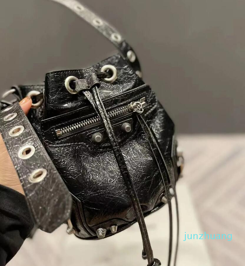 

Evening Bags Designers Shoulder Bag Neo Cagole Handbag Y2k Balencaige Hand-held Oblique Back Locomotive bag Vintage cool girl bucket Bags Exquisite gift 22