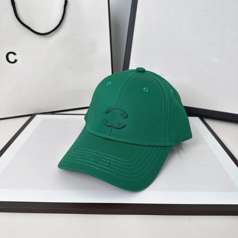 

2023 New baseball cap Designer Brand Men's and Women's Summer Outdoor Beach Sunshade Hat Classic Small Fragrant Letter Fashion Trend Versatile
