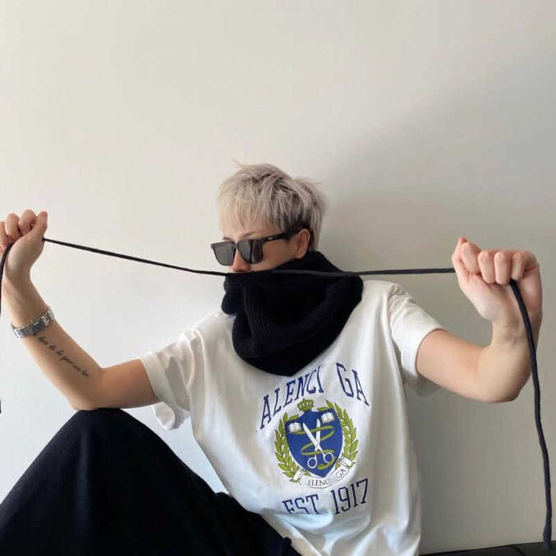 

2023 New designer womens t shirt high-end High Edition 2023 Summer Crop Crown Scissors Printed Couples Sleeve T-Shirt, Black