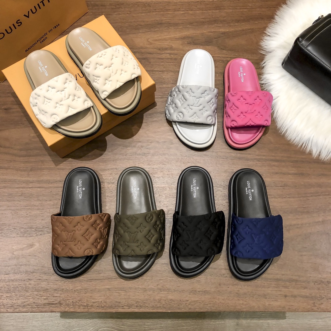 LOUIS VUITTON Designer de luxe hommes femmes pantoufles sandales piscine oreiller diapositives impression en relief pantoufle plat confort mules