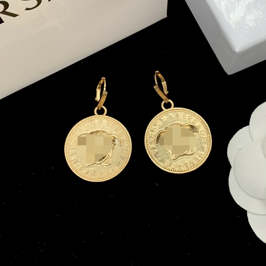 

Fashion Banshee Earring Stud Micro Inlays Crystal copper Women Men Earrings Ladies Ear Studs Designer Jewelry gifts MER33 -- 02