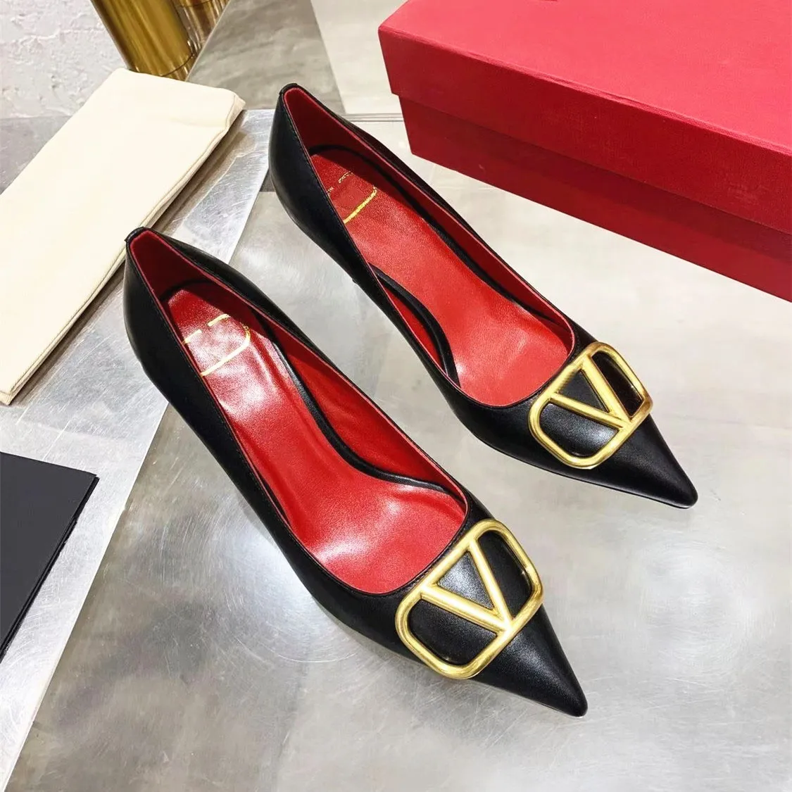 

Designer Shoes High Heels Women Pumps Genuine Leather Black Matte Pointed Dress Shoes 4cm 6cm 8cm 10cm Thin Heel Wedding Shoe With Dust RAC