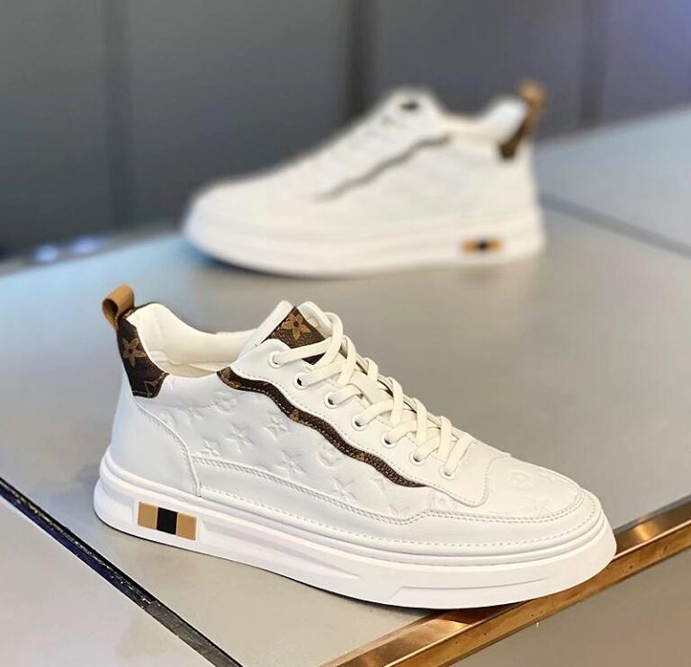 

Spring Mens Golf Shoes Comfortable Male Athletic Shoes Brand Designer Golf Trainers for Men Anti Slip Golf Sneakers Man, W1