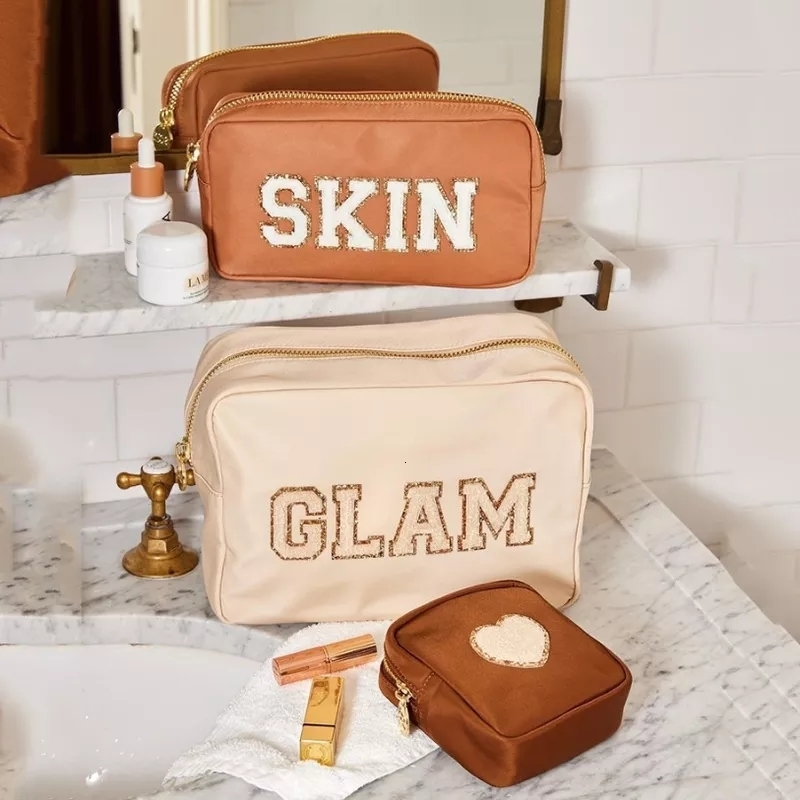 

Cosmetic Bags Cases Customize DIY Letters Patch Heart Pearl Nylon Durable Waterproof Pouch Makeup Case Travel Bag 230410