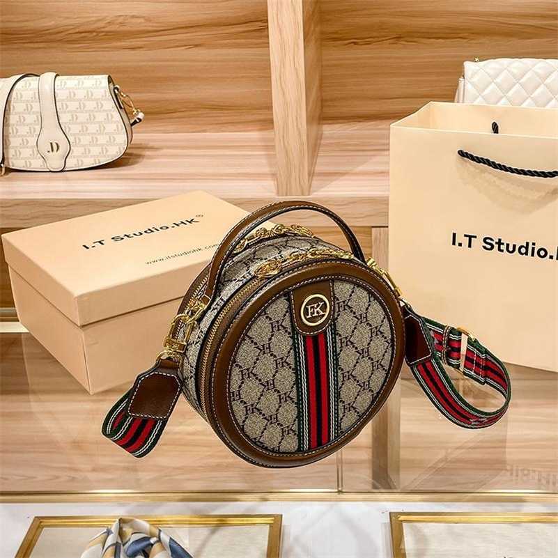 

Designer bag Hong Kong Counter Round Cake Bag Women's Crossbody New Bag Autumn and Winter Genuine Leather Wide Shoulder Strap Round Handheld Small Round Bag, Coffee counter gift box packaging