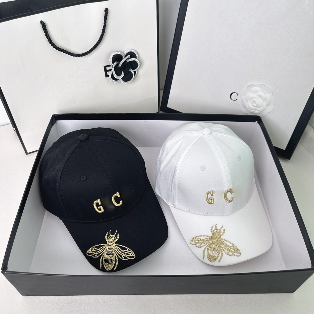 

Couple Black and White Designer Ball cap Summer Vacation Travel Letter Bee Embroidery casquette