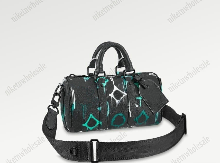 

Graffiti Green Keepall Bandouliere 25 Travel bag Classic Men's Crossbody M21399 Monograms canvas Leather Designer Shoulder Bags small city bag For Man, Color#03