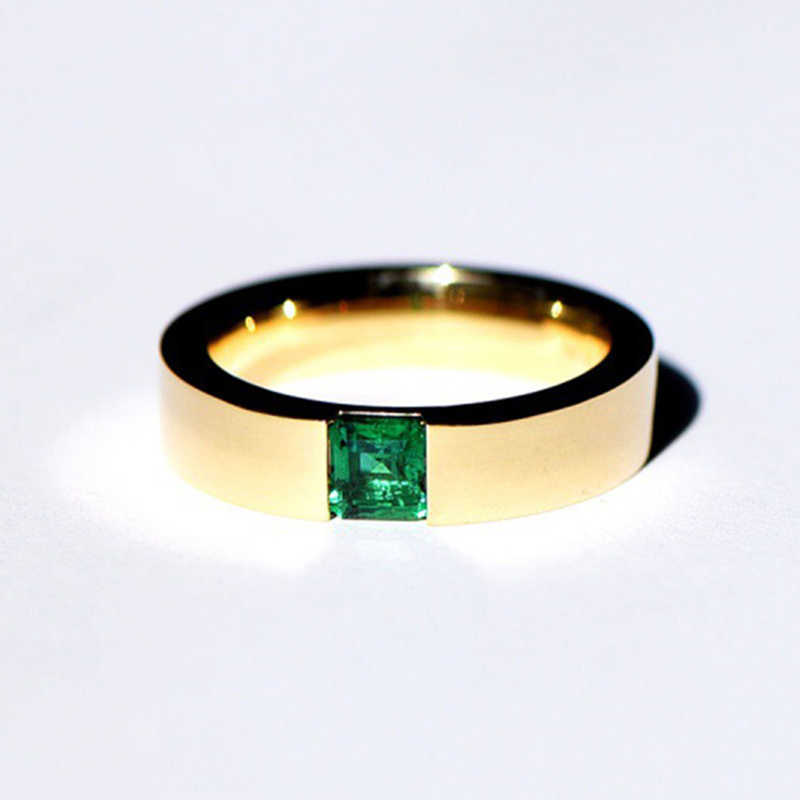 

Band Rings Gorgeous Natural Gemstone Emerald Ring Gold Color Inlaid Green Zircon Rings for Men Bridal Engagement Anniversary Party Jewelry P230411