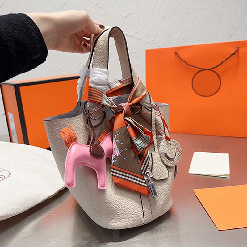 

designer large handbags Real leather new shoulder bags Picotin Lock bucket bag women shopping bag high quality Cross Body with lock picotin handbag H, Grey