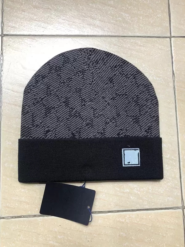 2023 Fashion high-quality beanie unisex knitted hat classical ladies casual outdoor 99