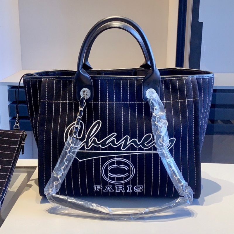 

2023 Classic Designer Tote Bag New Beach Bag High Capacity Portable Bag Shopping Bag Tote Bag Denim Canvas Bag, Black