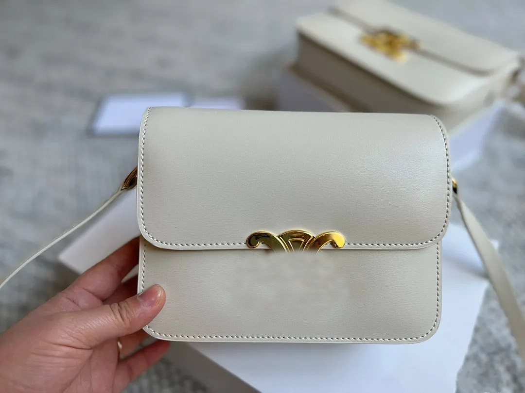 NOUVEAU nouveau designer 2023 Sacs de créateurs 8a Quality Lady Sac Fashion Handsbag Triomphe Triomphe Cowhide Sac High Sense Messager Enveloppe