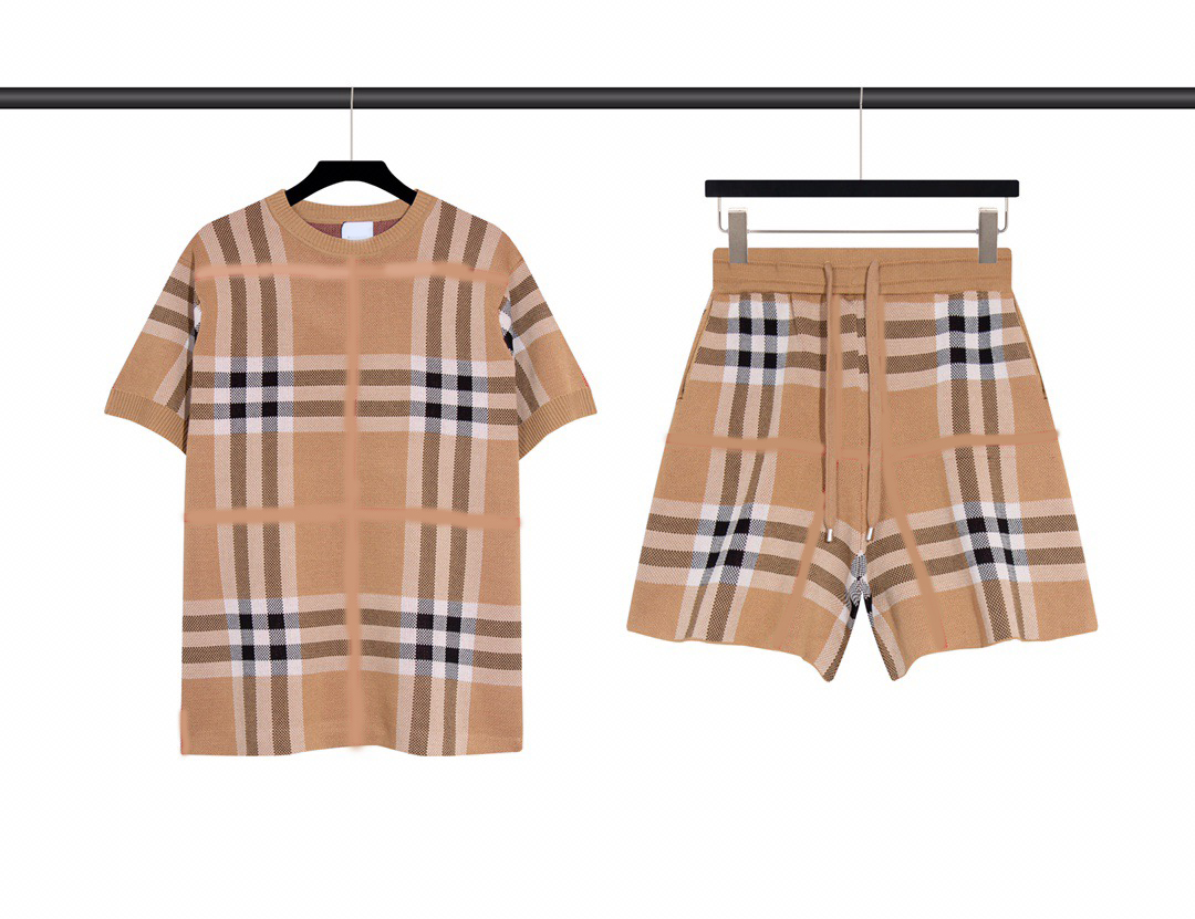 

2023 High Quality Designer Mens Tracksuit Set Jogger Fleece Knitwear Sports T-Shirts Shorts Sports Mens Ladies Short Sleeve Pullover Loose Plus Size Sweatshirt, Yellow t-shirt 4