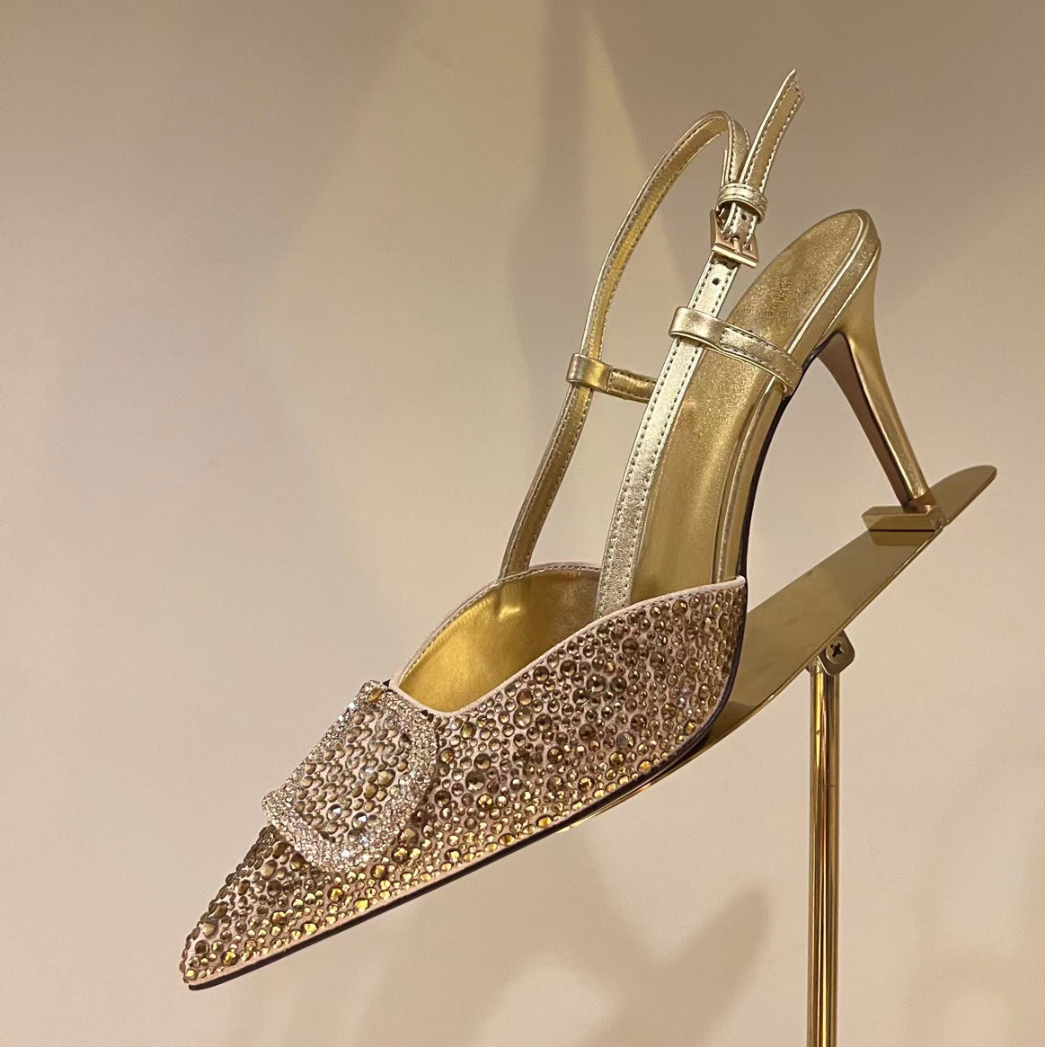 

New Sandals Designer High Heel Wedding Shoes Water Diamond Decoration Women Fashion Back Hollow Toe Pointed 9CM Dress Shoe Metal Square Buckle Sexy stiletto, Green