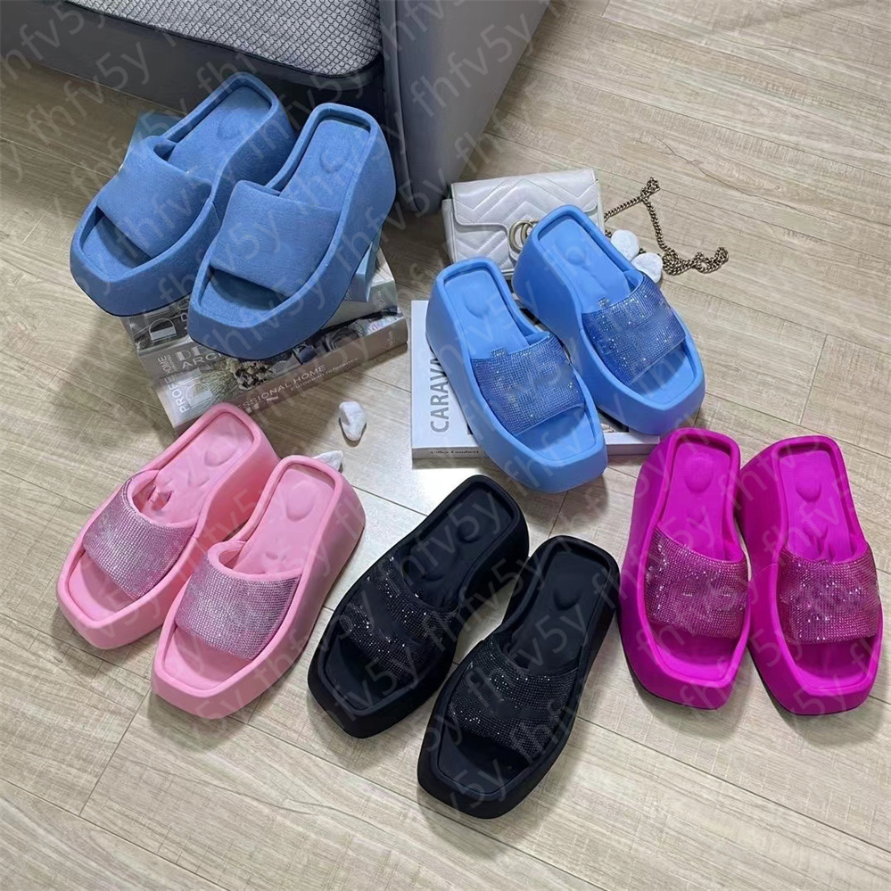 

Classic slippers Summer luxury woman beach Cartoon Big Head Leather Flat Belt buckle sandals Hotel Bath men Slides Designer women shoes Large size 35-41 With box