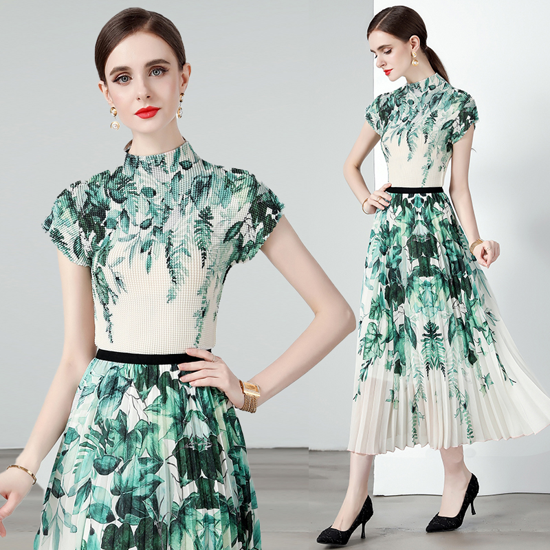 

Summer 2 piece Prom Dress Women Outfits Short Sleeve 2023 Print Slim t shirt and Print Pleated Designer Vacation Outfit Sweet Girl Two Piece Cocktail Dresses for Woman, Customize