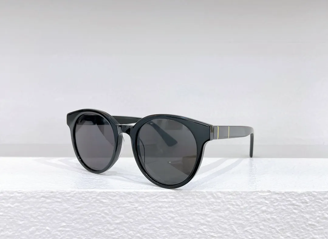 

10A Womens Sunglasses For Women Men Sun Glasses Mens Fashion Style Protects Eyes UV400 Lens With Random Box And Case 0638