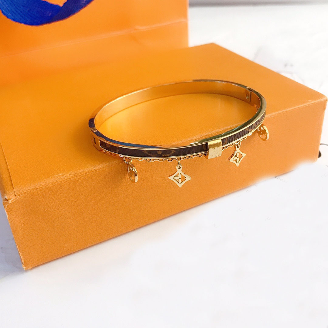 

Women Charm Bangle for Fashion Designer Jewelry Crystal Rhinestone 18k Gold Bangle Bracelet Stainless Steel Wedding Bangles Accessories S070