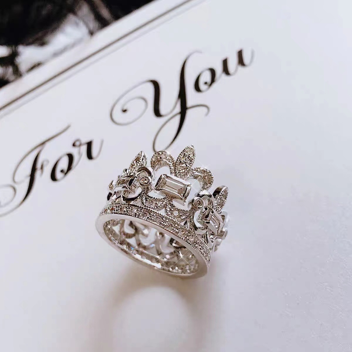 

Handmade Crown Zircon Finger Ring White Gold Filled Party Wedding band Rings for Women Bridal Promise Engagement Jewelry Gift