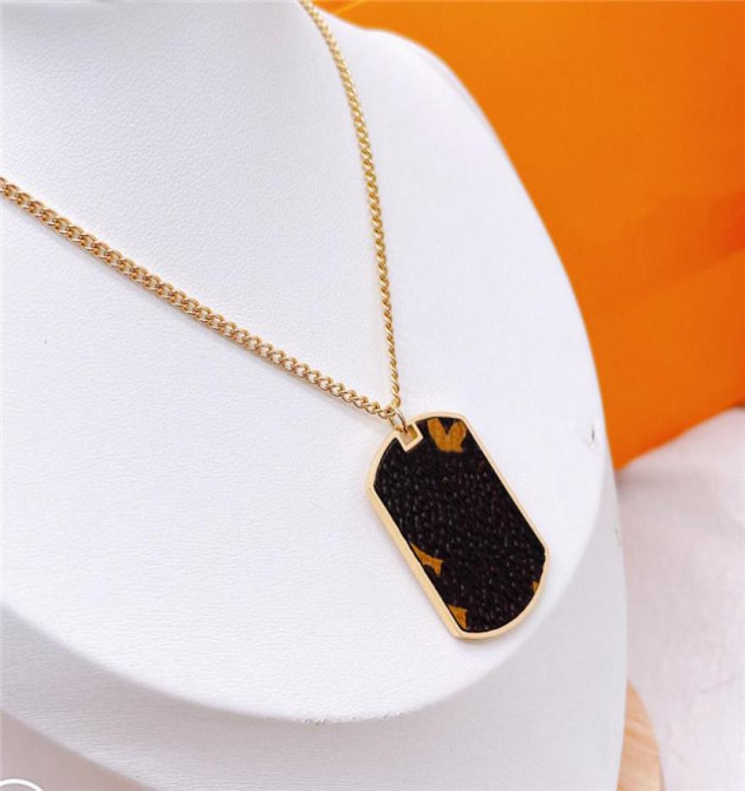 

luxury designer jewelry women necklace pendant designers necklaces for men elegant silver chain bracelets2050100