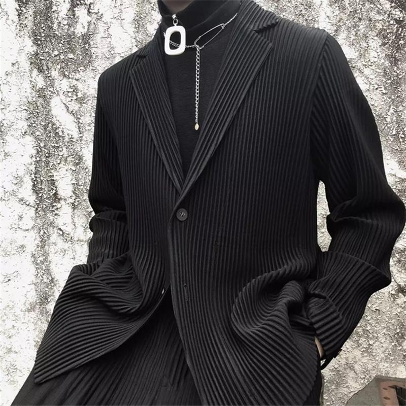 

Men' Suits Homme Issey Plisse Miyake Pleated Fabric Suit Pleat Pendulous Feeling Leisure Time Versatile Simple Man ' Loose Coat, Black